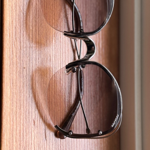 Coach sunglasses with case - Picture 3 of 10